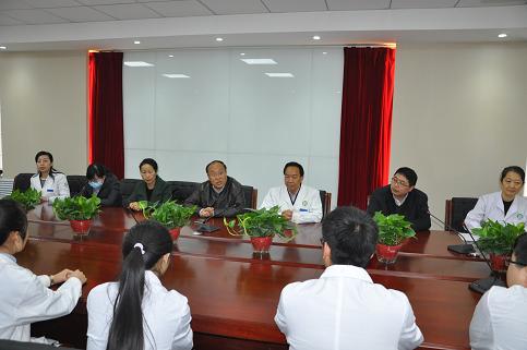 西藏民族大学副袁东亚副校长来院督导院校合作并参观信息化建设