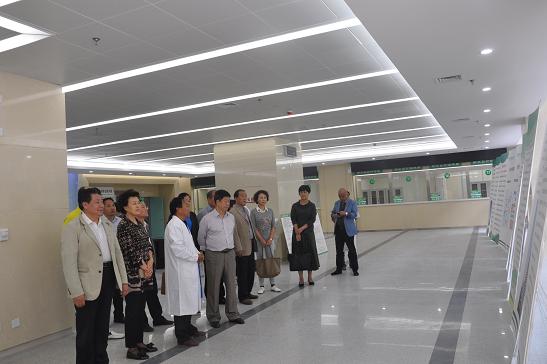 市人大政协代表来我院视察新住院大楼试运营情况