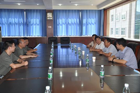 副院长胡军虎带队赴17旅进行“八一”建军节慰问